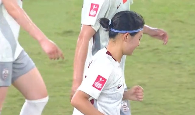 蜘蛛直播登录入口-半场1-0！女足U20吊打泰国，肖亚飞“惊天远射”破门，取胜没悬念